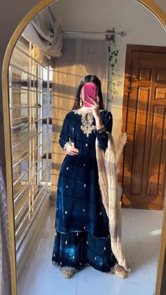 Komal Pandey Outfits Indian, Women Suits Design, South Lehenga, Lengha Outfits, Dress Pakistani Style, Monochromatic Dress, Fancy Dress Patterns, Full Sleeve Gowns, Casual Bridal Dress