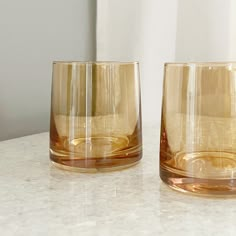 Tinted Drinking Glass - Tea + Linen Nice Drinking Glasses, Fun Drinking Glasses, Aesthetic Drinking Glasses, Drinking Glasses Aesthetic, Drinkware Aesthetic, Brown Glassware, Brown Drinking Glasses, Unique Drinking Glasses, Kitchen Glasses