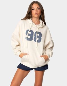 EDIKTED 98 Oversized Hoodie - BEIGE | Tillys Wwe T Shirts, Flannel Sweatshirt, Hoodie Oversize, Girls Blouse, Sweaters And Jeans, Guess Jeans, Oversize Hoodie, Hoodie Design