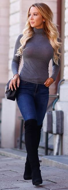 https://www.pinterest.com/myfashionintere/ Great Fall Outfit Woman Walking, Outfit Inspiration Fall, Outfit Winter, Winter Mode, Boots Fall, Inspired Outfits, Purple Nails, Gold Nails, Boots Outfit