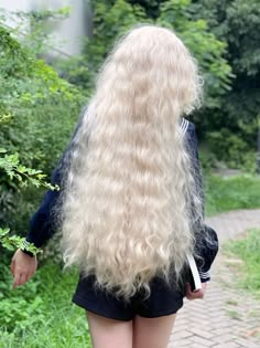 This price is for a wig only, others are not included.   	 		 			Size 			Free Size 		 		 			Full Length 			100 Hair To Draw, Long Blonde Curls, Messy Blonde Hair, Oc Hair, Curly Synthetic Wig, Hair Doctor, Huge Hair, Blonde Wavy Hair, Bella Hair