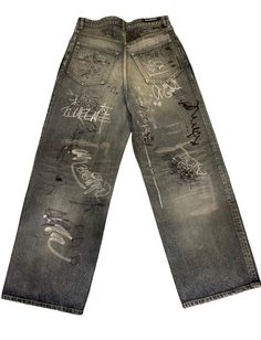 Graffiti Pants, Diy Distressed Jeans, Balenciaga Jeans, Activewear Photoshoot, Denim Diy Clothes, Reworked Fashion, Denim Inspiration, Denim Ideas, Mens Fashion Inspiration