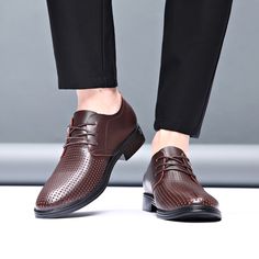 Classy Trainers, Summer Loafers, Winter Chelsea Boots, Converse Leather, Oxford Shoes Heels, Dress Sneakers, Jeans And Vans, Comfortable Mens Shoes