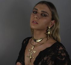 Style Marocain, Engraved Earrings, Gold Ear Cuff, Statement Choker, Gold Engraving, Moroccan Style, Choker Necklaces, Earrings Boho, Screw Back Earrings