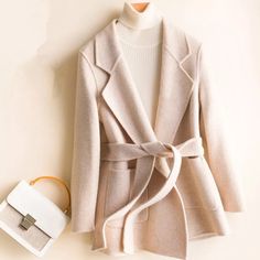 Beautiful Plaid Coat 100% Wool Elegant Beige Winter Cardigan, Beige Winter Cardigan For Work, Single Breasted Beige Cardigan For Winter, Beige Single Breasted Cardigan For Winter, Winter Beige Single Breasted Cardigan, Beige Wool Sweater Coat For Spring, Spring Wool Sweater Coat In Beige, Winter Beige Single-breasted Cardigan, Elegant Taupe Outerwear For Fall