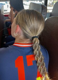 School Hairstyles Thick Hair, Braid Pony Tailed Hairstyle, Low Hairstyles For Sports, Cheer Game Day Hair Football Season, Volleyball Hairstyles High Ponytails, Sporty Hairstyles For Long Hair, Hair Ideas For Sports, Simple Volleyball Hairstyles, Rugby Hairstyles