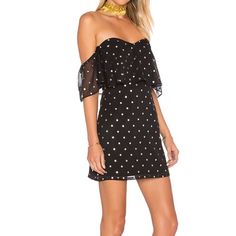 Brand New! Gorgeous Dress That's Light & Airy And Has The Right Boning On Top. Currently Sold Out On Revolve. Tags Still Attached & In Original Packaging. Dress Sweetheart Neckline, Perfect Night, Night Night, Gold Dots, Elegant Chic, Night Out Dress, Lovers And Friends, Mini Black Dress, Gorgeous Dresses