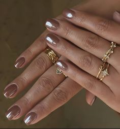 Fall Nails Inspo 2024 Almond, Brown Nail Polish With Chrome, Chrome Nails For Brown Skin, Glossy Fall Nails, Trendy Almond Nails Fall, Brown Chrome Square Nails, Brown Chrome Pedicure, Autumnal Biab Nails, Cute Brown Nails Short