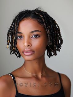 Explore 32 Creative Faux Locs Hairstyle Ideas for Women Featuring Updo Long Soft and Cute Styles Short Goddess Locs, Faux Locs Hairstyle, Female Dreads, Cute Updos, Soft Highlights, Dreadlocks Styles, Boho Locs, Short Box Braids