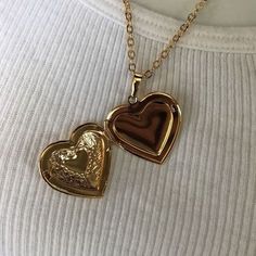 aes : albums ; taylor swift | evermore | ♡ Necklace Women Gold, Necklaces Heart, Bridal Design, Heart Necklaces, Memory Locket, Necklace Bridal, Gold Locket, Vintage Necklaces, Men Jewelry