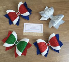 Christmas Craft Fair, Hair Clips Diy, Christmas Hair Bows, Diy Bows, Hair Bow Holder, Felt Bows, Bow Holder, Cheer Bows, Girl Hair Bows