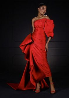 FALL/WINTER 2020 – Hamda Al Fahim Hamda Al Fahim, Gown Fashion, Winter Formal Dresses, Exquisite Gowns, Fashion Couture, فستان سهرة, Feminine Silhouette, Mom Dress, Couture Gowns