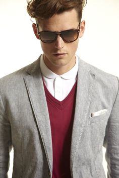 Guy Robinson for Henri Lloyd Spring/Summer 2012 Key Looks Stylish Mens Fashion, Men's Casual Style, Modern Urban, Mens Fashion Trends, Stylish Men, Square Sunglasses Men, Men's Casual