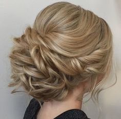 Featured Hairstyle: Heidi Marie (Garrett) Villa (Hair and Makeup Girl); Wedding hairstyle idea. Long Hair Wedding Updos, Trend Hairstyles, Makeup Girl, Easy Hair Updos, Long Hair Wedding Styles, Wedding Hair Inspiration, Hairstyle Look, Penteado Cabelo Curto, Wedding Hairstyle