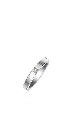 a white gold ring with diamonds on it