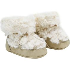 Chilly weather is no match for these adorable boots by Calisson Little Royals. Made in Italy of 100% lambskin leather, they arrive in a special dust bag and box, making them an ideal gift. | Calisson Little Royals | Winter Boots, Snow (Beige, Size 16) | Maisonette collects the best children’s products from around the world (unlike Zulily, Etsy, The Tot, Farfetch Kids, Childrensalon, Crate and Kids, Kohls, Wayfair, Buy Buy Baby, Nordstroms, Mini Boden, J.Crew Factory, or PotteryBarn Kids), creati Winter Boots Snow, Toddler Snow Boots, Kids Clothes Sale, Baby In Snow, Kids Clothing Brands, Baby Boy Accessories, Baby Boy Shoes, Buy Buy