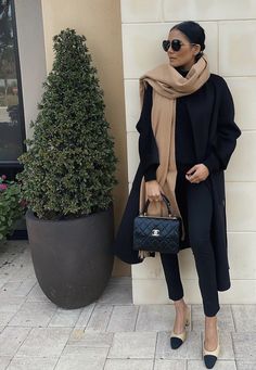 Fashion Capsule, Cooler Look, Stylish Work Outfits, Coat Black, Fall Fashion Outfits, Business Casual Outfits, Winter Fashion Outfits, Fall Winter Outfits, Work Fashion