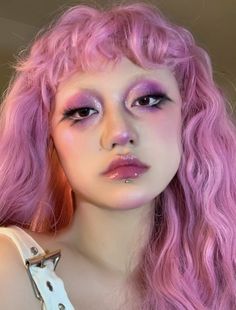 Pink Goth Makeup Ideas, Pink Makeup Looks Creative, Drag Makeup Purple, Pink Aesthetic Makeup Looks, Cute Colorful Makeup Looks, Purple Valentines Makeup, Pink Alternative Makeup, Drag Makeup Inspiration, Alt Pink Makeup