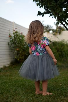 Free girls tulle dress pattern and tutorial - I Can Sew This Kids Tulle Dress Patterns, Tulle Dress Sewing Pattern, Diy Tulle Dress, Tulle Skirt Pattern, Tulle Dress Diy, Tutu Dress Pattern, Toddler Tulle Dress, Tulle Skirt Kids