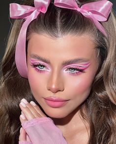 makeup😍 Halloween Dresscode, Pink Cat Makeup, Candy Girl Makeup, Pink Christmas Makeup, Candy Land Makeup, Birthday Party Makeup