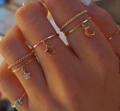 Girly Rings, Hand Jewelry Rings, Simple Rings, Preppy Jewelry, Edgy Jewelry, Pretty Jewelry Necklaces, Jewelry Accessories Ideas, Dope Jewelry, Jewelry Fashion Trends