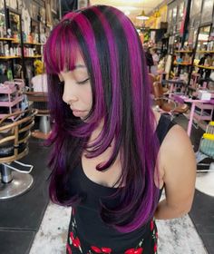 Purple Streak In Brown Hair, Raccoon Tail Hair Dye, Purple Hair Streaks, Pink Hair Extensions, Skunk Hair, Purple Ombre Hair, Dark Purple Hair, Hot Pink Hair, Violet Hair