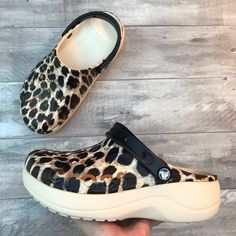 Brand New Crocs Baya Platform Printed Clog Leopard Print Women’s Size 9 Beige Non-slip Round Toe Clogs, Casual Cream Clogs With Cushioned Footbed, Crocs Platform, Lined Crocs, Crocs Baya, New Crocs, Shoes Crocs, Brown Clogs, Work Shoes Women