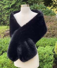 Black Dress With Fur Shawl, Black Fur Shawl, Convertible Wedding Dresses, Wedding Dress Topper, Bolero Jacket Wedding, Lace Bolero Jacket, Faux Fur Bolero, Formal Ideas, Dress Topper