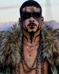 Viking Face Paint, Warrior Makeup, Viking Halloween Costume, Viking Makeup, Demon Makeup, Drag Make-up, Viking Men, Viking Costume