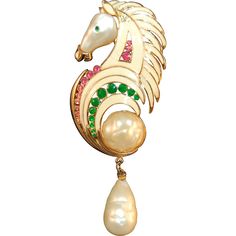 Horse Jewelry, Vintage Costume Jewelry, Jade Green, Vintage Costumes, Ruby Red, Costume Jewelry, Brooches