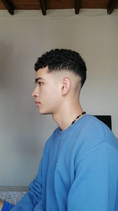 Afro Hair Fade, Estilo Vans, Men Haircut Curly Hair, Afro Men, Mens Haircuts, Pelo Afro, Haircuts Short, Corte De Cabelo Masculino, Mens Haircuts Short