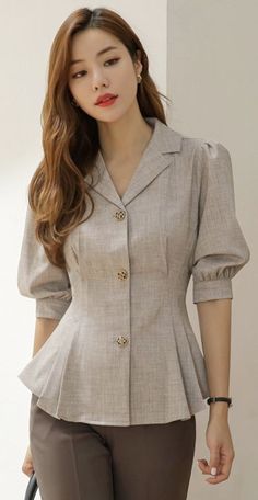 Chiffon Blouses Designs, Formal Tops, Women Blouses Fashion, Sleeves Designs For Dresses, Trendy Fashion Tops, Designer Dresses Casual, Stylish Dresses For Girls