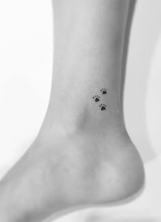 small paw prints on the ankle