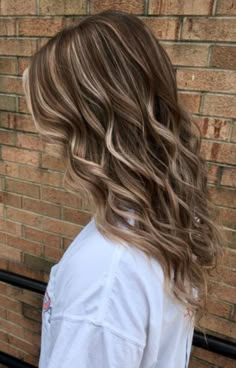 #BlondeHairGoals #BlondeTransformation #HairMakeover #BlondeBeauty #BlondeAmbition #HairInspo #BlondeBombshell #BlondeJourney #NewHairWhoDis #BlondeVibes #HairTransformation #BlondeLife #BlondeHighlights #BlondeObsessed #BlondeMagic Brown Hair With Blond Highlight, Hilights On Brunette Hair, Blond Hilights On Brown Hair, Low Light And Highlights For Brown Hair, Cute Hair Ideas Color, Lowlights On Brunette Hair, Blonde Highlights Brunette Hair, Brunette Hair With White Highlights, Hilights For Brunettes