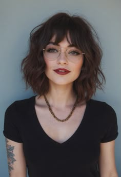 Short Hair Chunky Face, Short Hair With Long Layers And Bangs, Long Asymmetrical Bob With Bangs, Short Brown Hair With Bangs And Layers, Short Feathered Bob Hairstyles, Short Bob Haircuts Straight Hair, Styled Bob Hair Ideas, Short Haircut Women With Bangs, Short Haircut For Fine Straight Hair