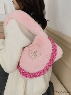 BirdinBag - Bolso cuadrado de peluche con parche de letras y detalle de cadena Pink Chain Bag For Gift, Trendy Bag With Chain Strap For Daily Use, Trendy Bags With Chain Strap For Daily Use, Pink Rectangular Chain Bag, Pink Rectangular Bag With Chain, Rectangular Pink Bag With Chain, Pink Rectangular Bag With Chain Detail, Pink Chain Strap Bag, Pink Bag With Chain Strap