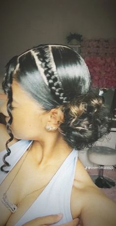 Quick Curly Hairstyles, Pool Hairstyle Ideas Black, Hairstyle Ideas Easy, Natural Hair Bun Styles, Mixed Curly Hair, Pool Hairstyle Ideas, Quick Natural Hair Styles, Cute Curly Hairstyles, Curly Hair Styles Easy