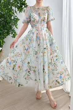 Full Sleeves Midi Dress, Patterned Bridesmaid, Floral Floor, Elegant Midi Dress, Corset Design, Elegant Midi Dresses, Flower Embroidery, Prom Party, Full Sleeves