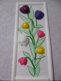 Pista Shell Crafts, Paper Flower Wall Hanging, Wall Hanging Ideas, Plastic Bottle Art, Spoon Crafts, Spoon Art