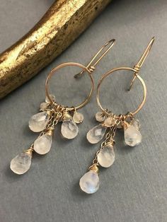 Boho Earrings Diy, Boho Luxe, Moonstone Earrings, White Jewelry, Hippie Outfits, Bijoux Diy, Earrings Boho, Gold Hoop, Diy Earrings