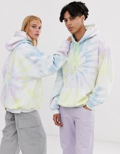 Tie Dye Fashion, How To Tie Dye, Pastel Tie Dye, Tie Dye Outfits, Dye Hoodie, Vintage Hoodie, Tie Dye Shirts, Reclaimed Vintage, Tie Dye Sweatshirt