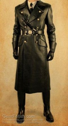 Military Suit, Photographie Portrait Inspiration, Leather Trench, Military Outfit, Men In Uniform, Leather Trench Coat, Pose Reference Photo, Military Uniform, Dieselpunk