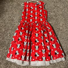 Nwot. Mickey Mouse Dress. Size 7/8. Never Worn. Mickey Mouse Dress, Mouse Dress, Dress Tulle, Tulle Dress, Kids' Dresses, Size 7, Formal Dresses, Zipper, Red