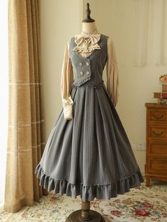 British Lady, Skirt And Vest, Ribbon Blouse, Gaun Abad Pertengahan, Olive Green Blouse, Neck Ribbon, Lolita Outfits, Old Fashion Dresses, Striped Vests