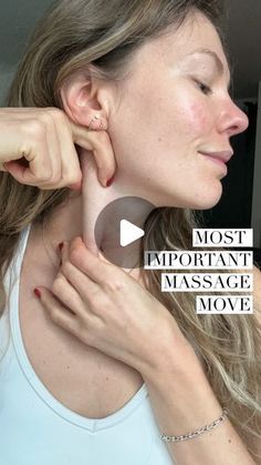 Ksenija Selivanova on Instagram: "A question I get asked a lot is ‘what do you think is the most important massage move?’  Well, let’s talk about your SCM muscle.   The sternocleidomastoid muscle can carry so much tension and pressure. It can also store trauma and emotion - causing headaches, neck and shoulder pain, as well as affecting your posture and spine alignment. 🤲🏼  For this routine try a slow and gentle massage at first, grabbing onto the deeper layers around the area and stretching further - but not harder - as you go. Repeat steps on the other side. ✨  #ksenijasmassage #neckmassage #selfcare #wellness #wellnessroutine #beautyroutine #backpainrelief #neckpainrelief" Neck Massage For Headache, Sternocleidomastoid Muscle Stretch, Scm Muscle Release, Self Massage Neck And Shoulders, Scm Stretch, Neck Massage Techniques Self, Massage Neck And Shoulders, Scm Muscle, Neck Massage Techniques