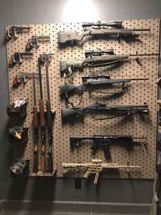 Tactical Gear Storage, Reloading Room, Hunting Room, Tactical Gear Loadout, Safe Room, Survival Life, Game Room Design, Support Mural, Group Chat