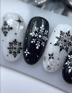 Nail Art Snowflakes, Hoilday Nails, Christmas Present Nails, Punk Nails