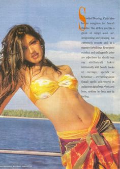 Sonali Bendre Pictures Bollywood In 90s, Salman Khan And Sonali Bendre, Sonali Bendre Latest Pics, Sonali Bendre In Sarfarosh, 90s Bollywood Fashion, 90s Actress Navel