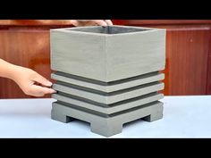 How to make a potted plant that does not lose water from cement - Unique hydrophilic potted - YouTube Concrete Pots Design, Diy Cement Planters, Concrete Home Decor, Cement Design