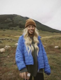 Cute Crunchy Outfits, National Park Outfit Winter, Granola College Outfits, Cute Camping Outfits Fall, Northern Outfits, European Winter Style, Arizona Winter Outfit, Colorado Outfits Fall, Cute Outdoorsy Outfits